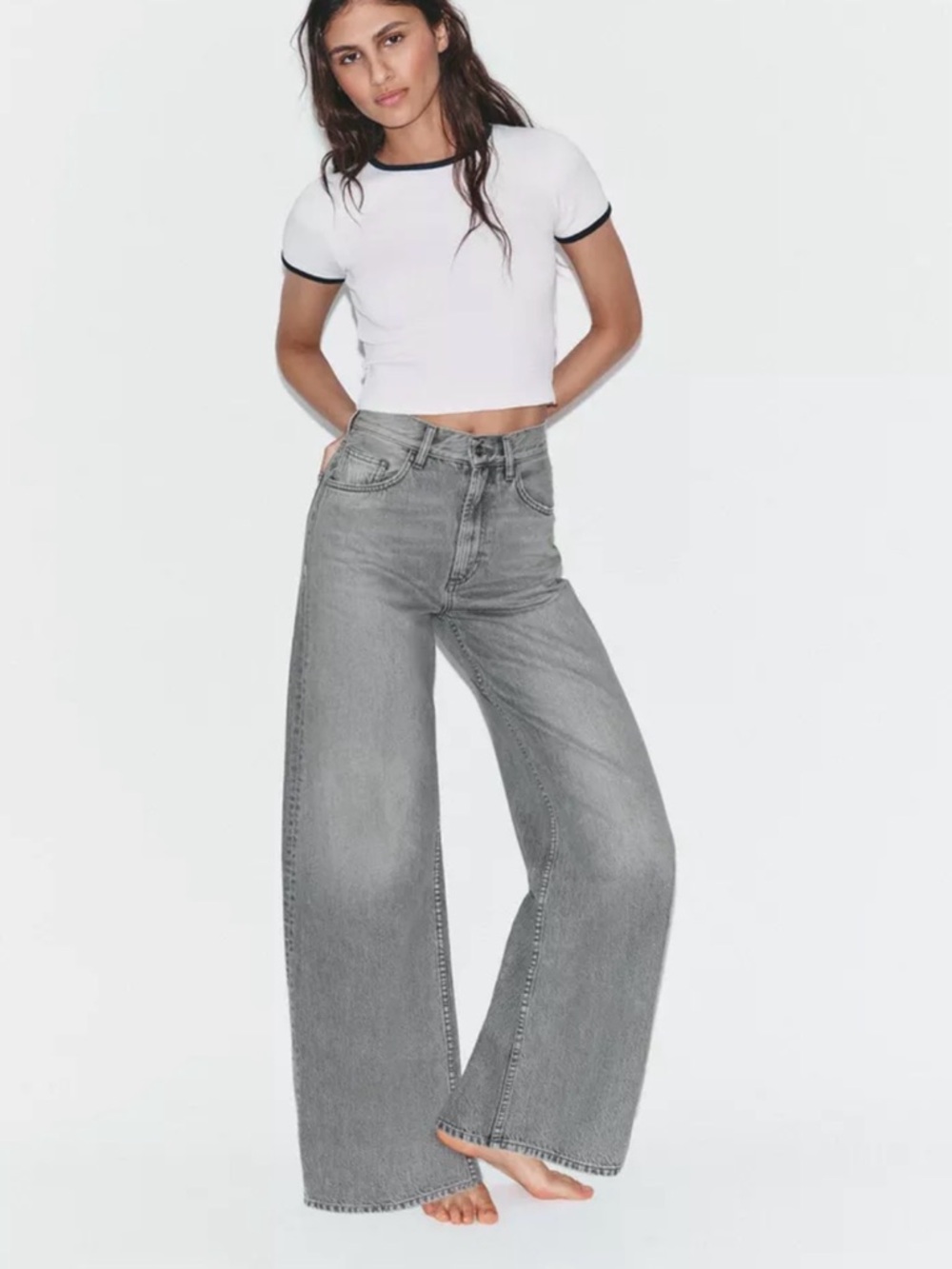 BRAND NEW EXTRA WIDE-LEG HIGH-WAIST JEANS